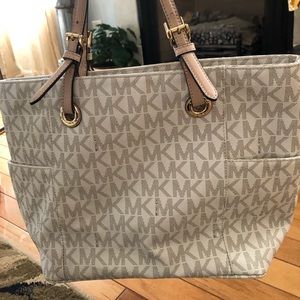 Michael Korda purse gently used.